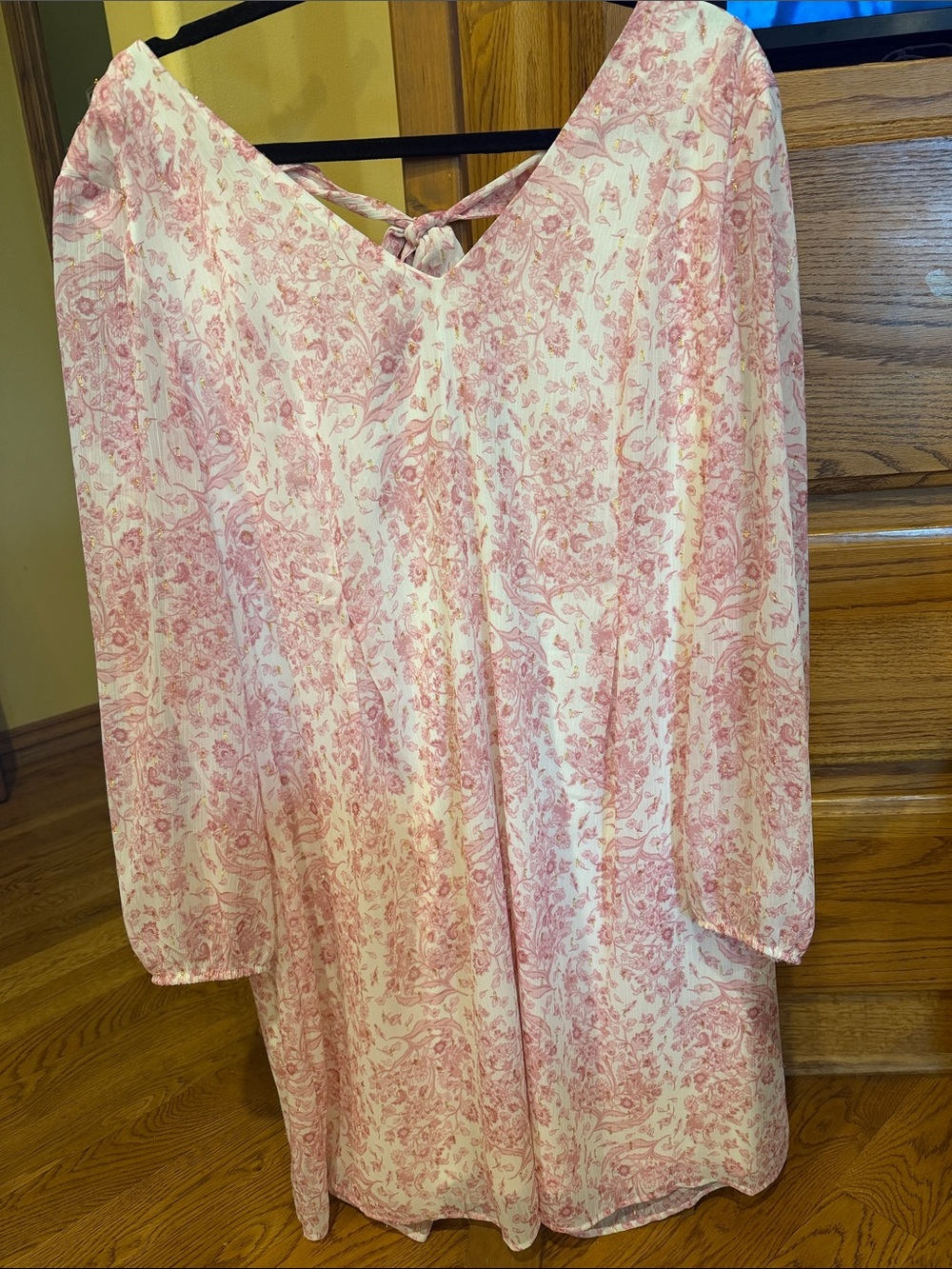 INC International Concepts Pink Floral V‑Neck Long Sleeve Dress